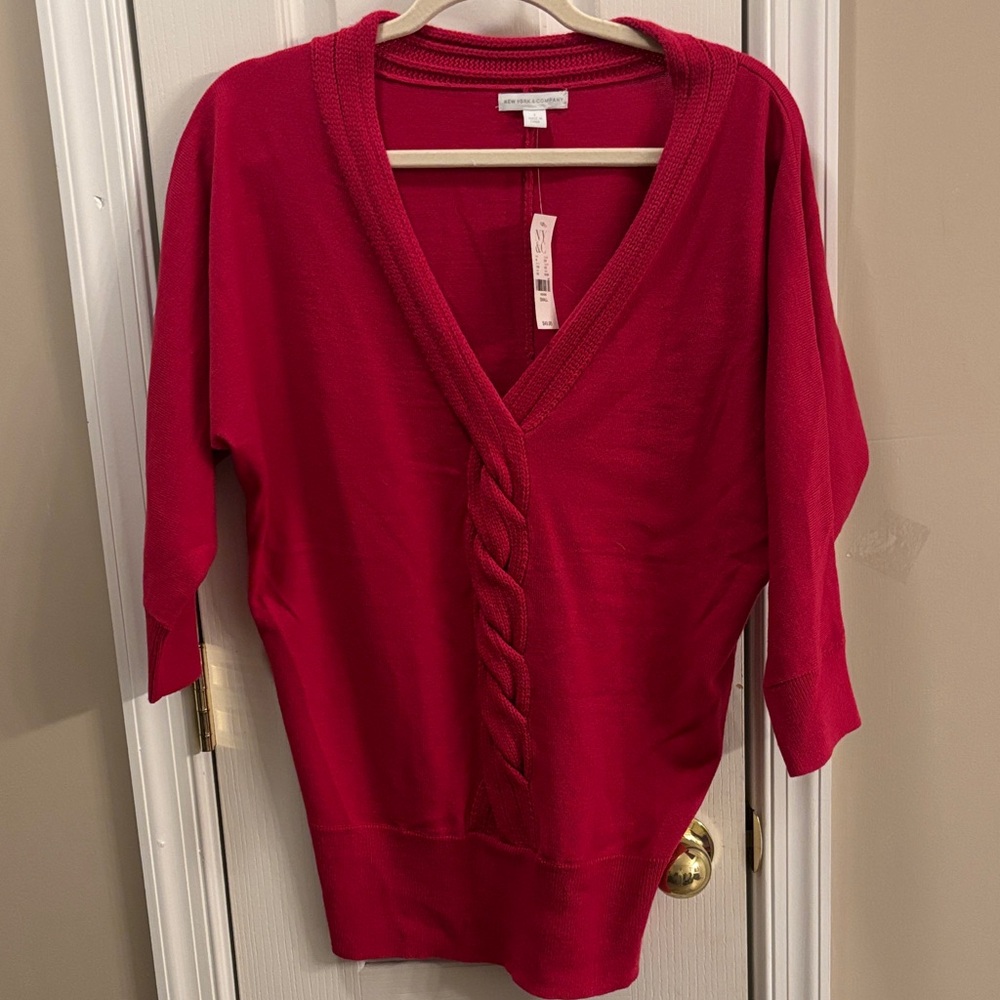 NWT New York & Company Bold Red V-Neck Sweater 3/4 sleeve  size small